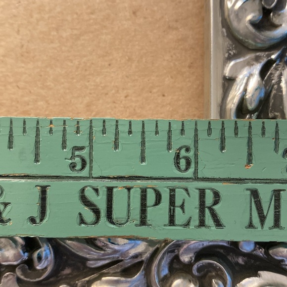 Vintage 4 x 6 Silver-Tone “3-Dimensional” Picture Frame - Picture 7 of 9